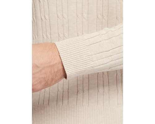 Пуловер фактурной вязки с V-образным вырезом